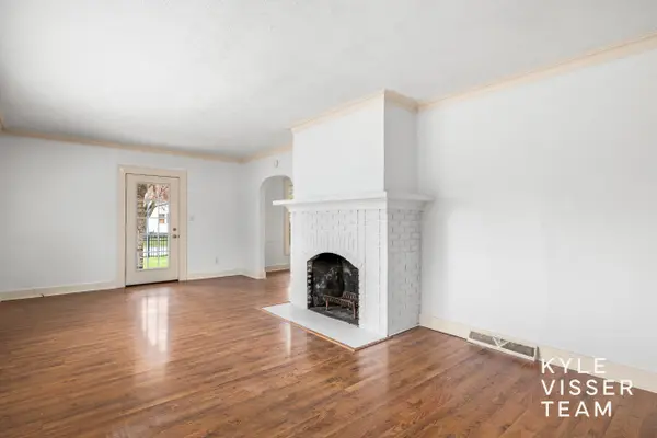 1055 Benjamin AVE SE, City Of Grand Rapids, MI 49506