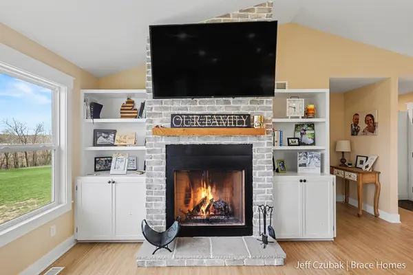 703 140th AVE, Leighton Twp, MI 49348