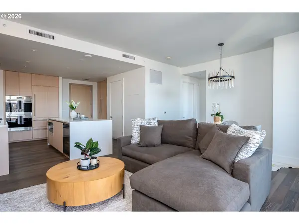 550 SW 10TH AVE #2303, Portland, OR 97205