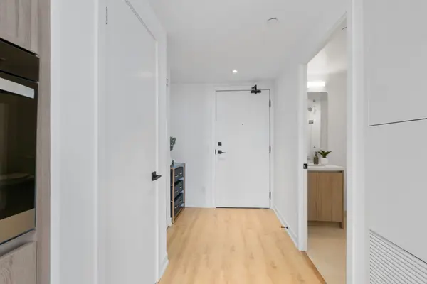 319 Jarvis ST #1612, Toronto C08, ON M5B 0C8