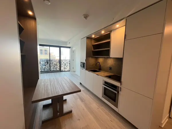 55 Charles ST E #2302, Toronto C08, ON M4Y 0J1