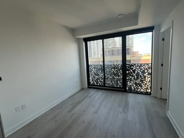 55 Charles ST E #2302, Toronto C08, ON M4Y 0J1