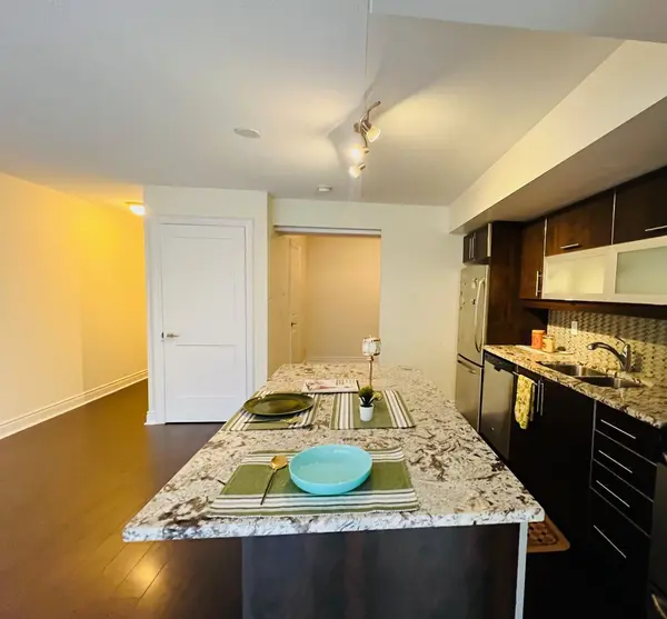 28 Ted Rogers WAY #405, Toronto C08, ON M4Y 2J4