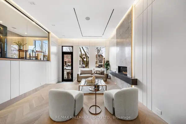 167 Parkhurst BLVD, Toronto C11, ON M4G 2E9