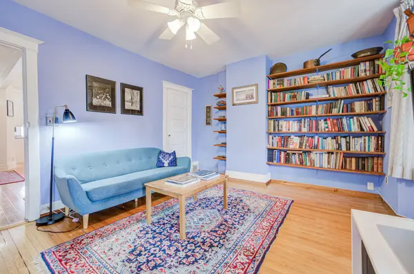 617 Clinton ST, Toronto C02, ON M6G 2Z8