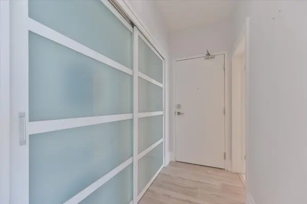 12 York ST #4007, Toronto C01, ON M5J 0A9