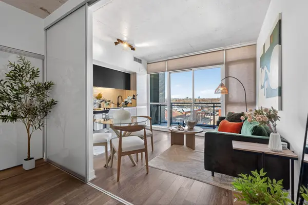 1190 Dundas ST E #725, Toronto E01, ON M4M 0C5