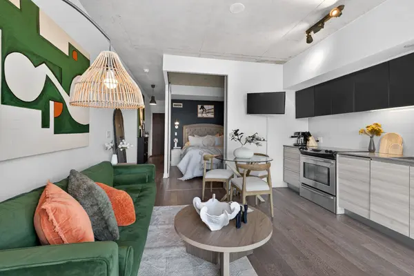 1190 Dundas ST E #725, Toronto E01, ON M4M 0C5