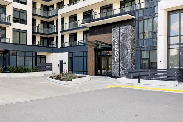 3200 William Coltson AVE #1302, Oakville, ON L6H 7W6