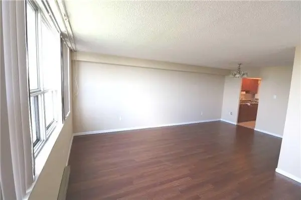 10 Tobermory DR #1004, Toronto W05, ON M3N 2Y5