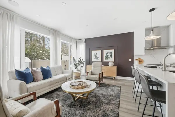 559 Mutual ST, Overbrook - Castleheights And Area, ON K1K 1C5