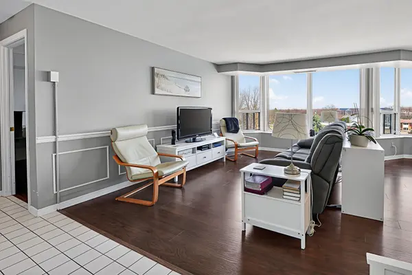 81 SCOTT ST #501, St. Catharines, ON L2N 7L5