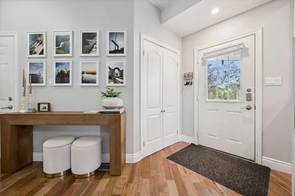 18 Pearwood CT, Kitchener, ON N2P 2L1