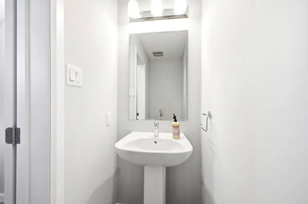 219 Liebe TER, Barrhaven, ON K2J 6R9