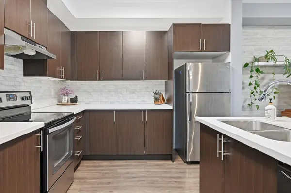 54 Nisbet BLVD #24, Hamilton, ON L8B 0Y3