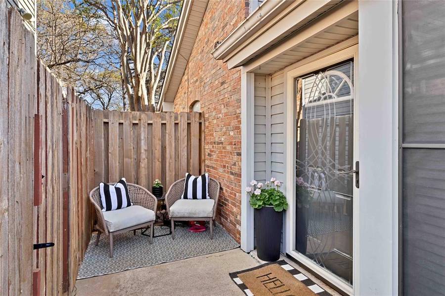 2577 Shady Ridge Drive, Bedford, TX 76021