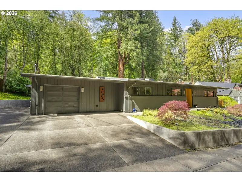 2825 SW FAIRVIEW BLVD, Portland, OR 97205