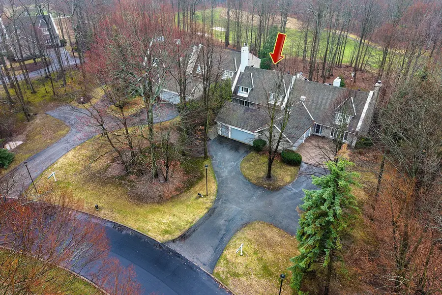 462 Beacon Hall DR, Aurora, ON L4G 0L3