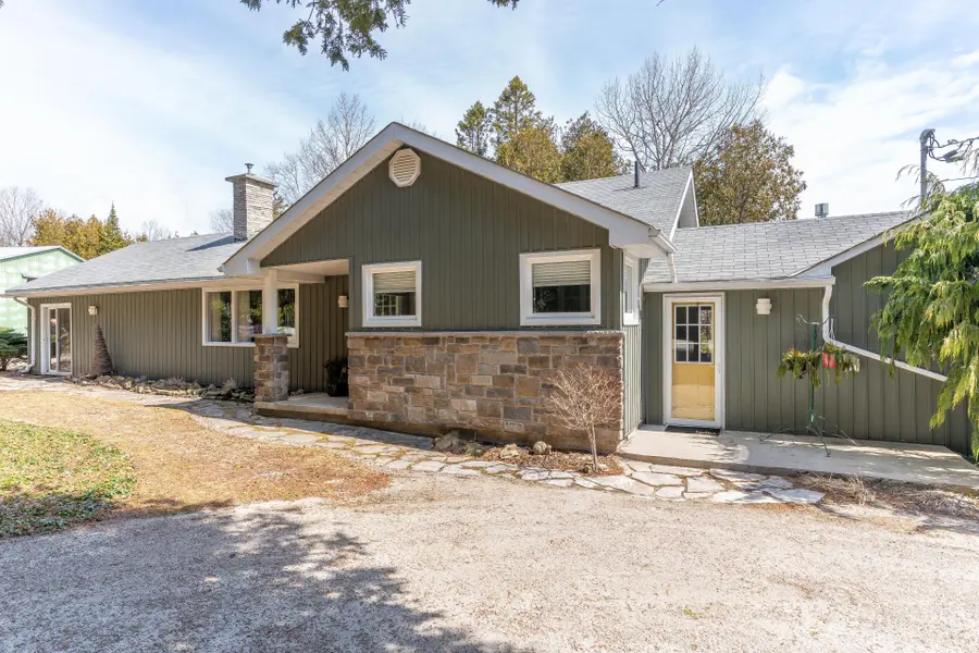 158 Stokes Bay RD, Northern Bruce Peninsula, ON N0H 1W0