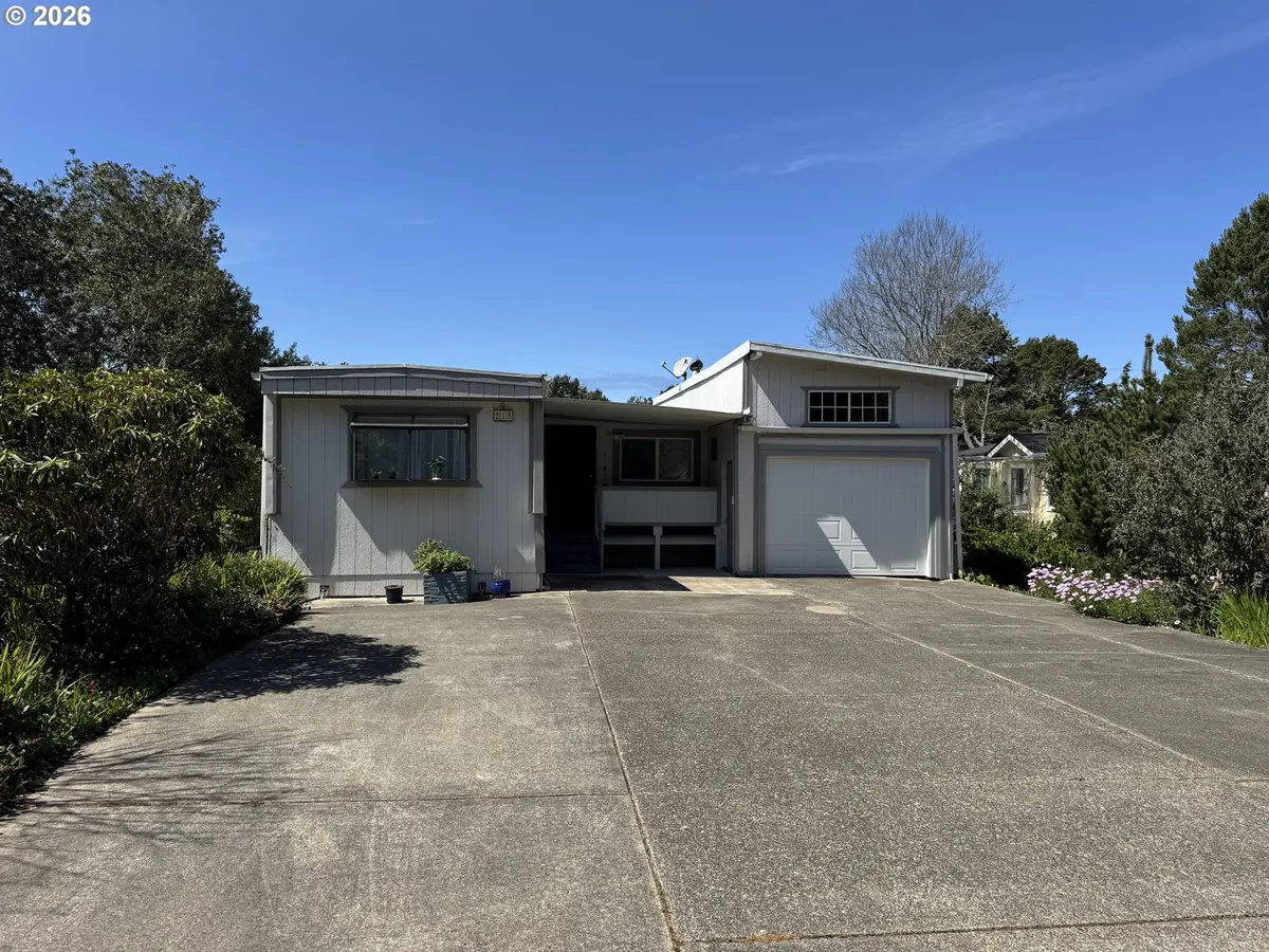 1600 RHODODENDRON DR #218, Florence, OR 97439