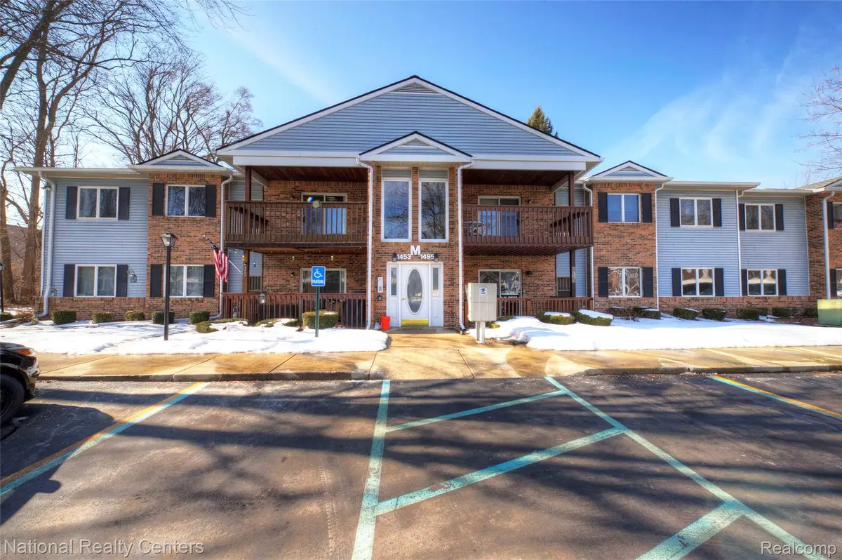 1465 Shoemaker DR #107, Westland, MI 48185