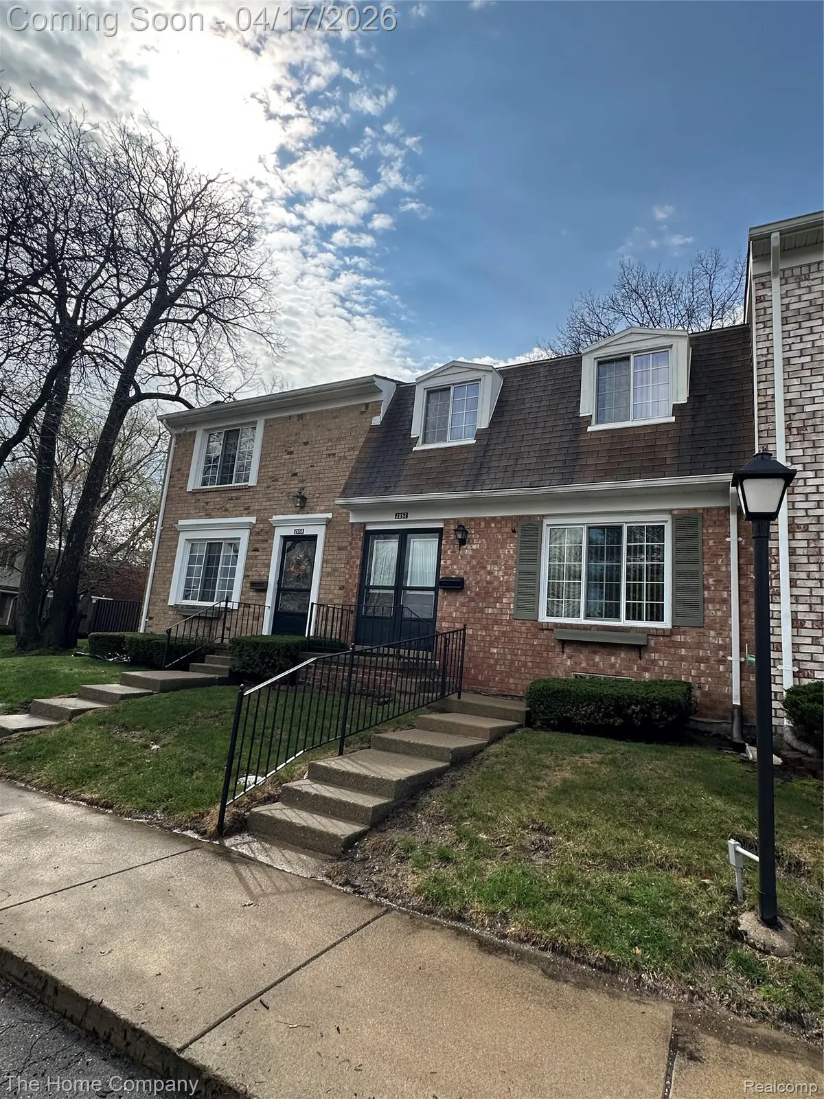 2052 Wickham ST, Royal Oak, MI 48073