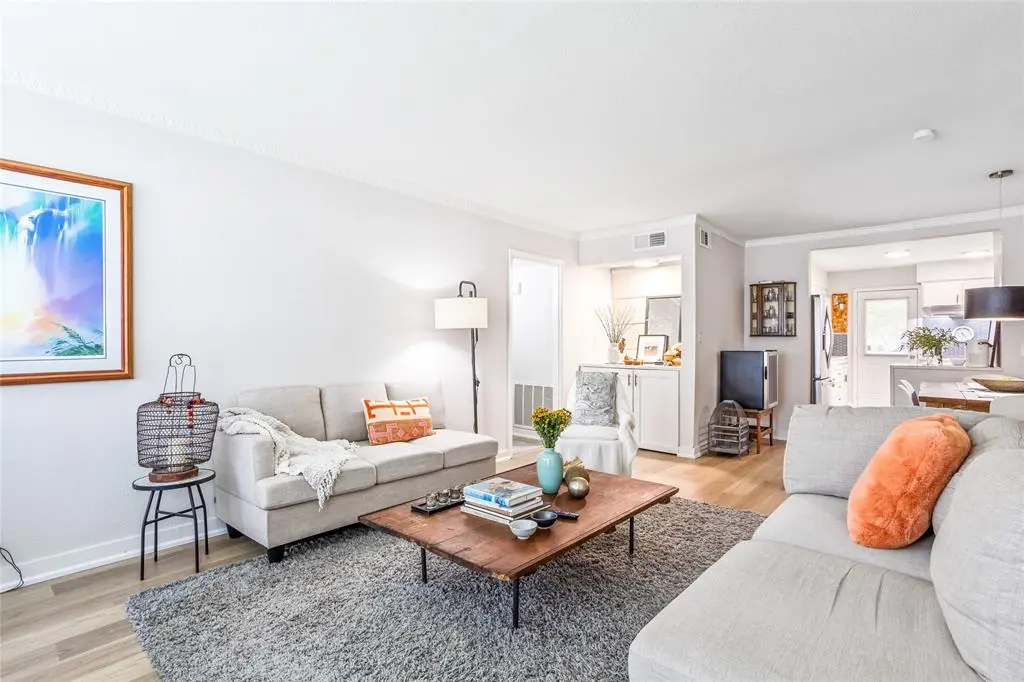 7924 Royal Lane #106-B, Dallas, TX 75230