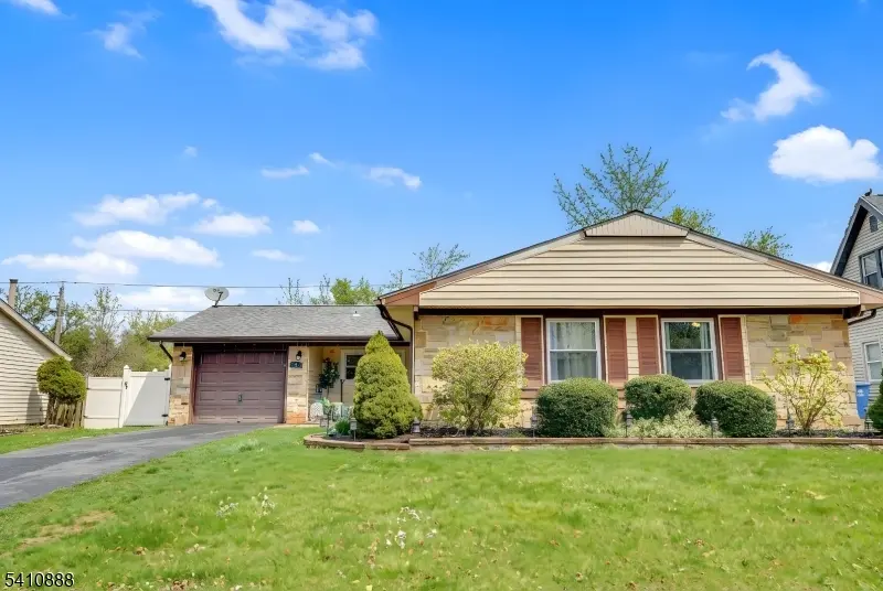30 General Ln, Willingboro Twp., NJ 08046