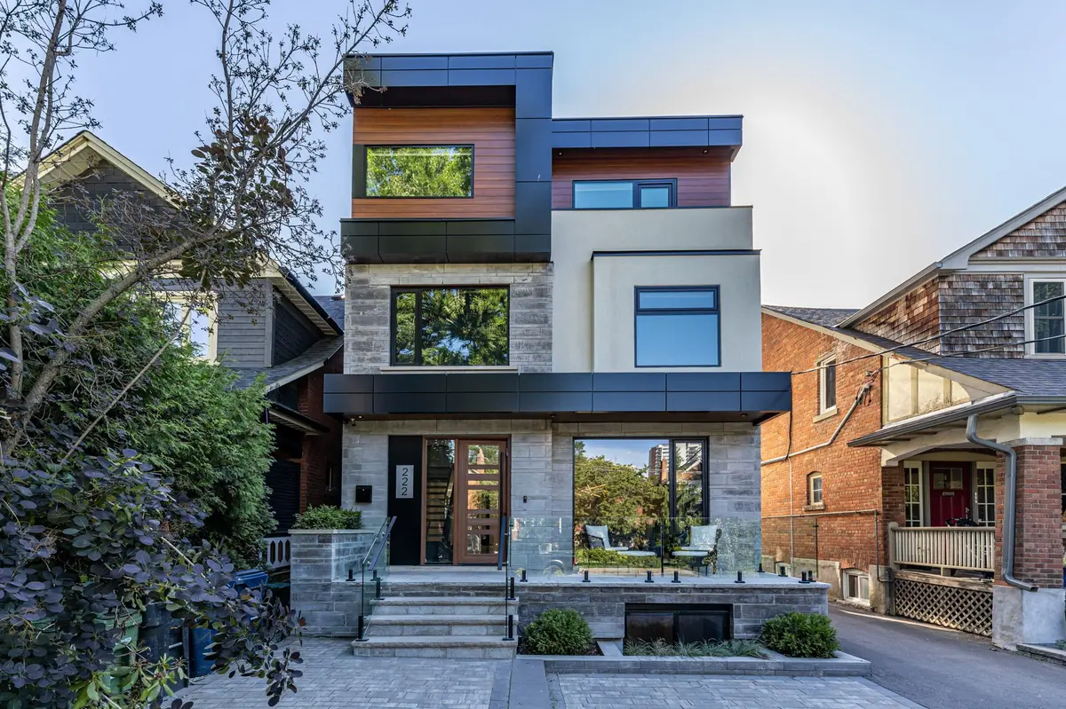 222 Wychwood AVE #Lower, Toronto C03, ON M6C 2T3