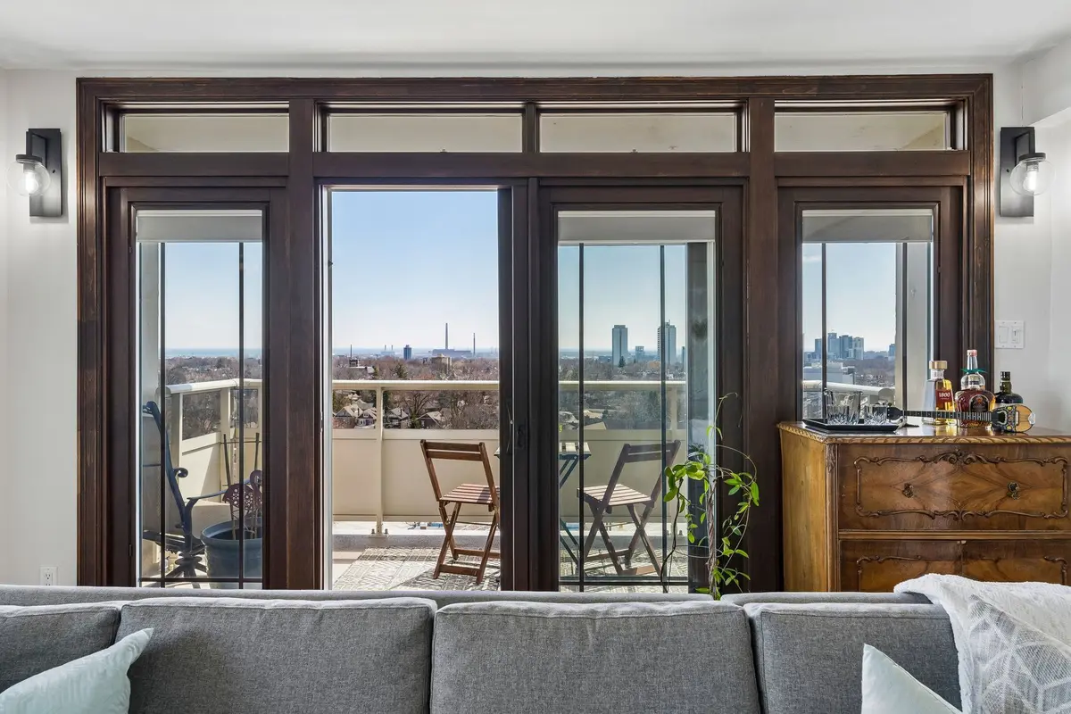 980 Broadview AVE #1208, Toronto E03, ON M4K 3Y1