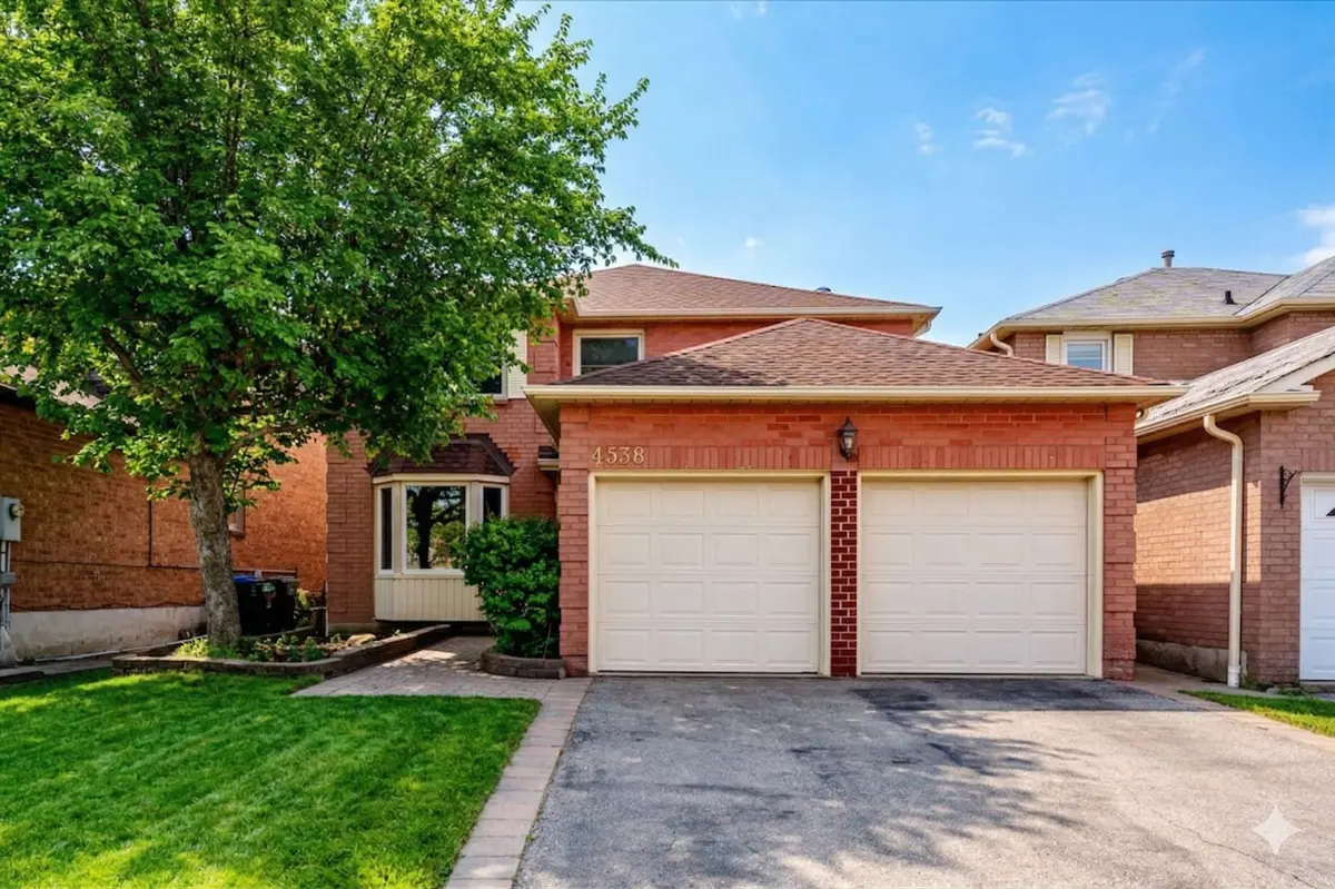 4538 Mayflower DR, Mississauga, ON L5R 1S3