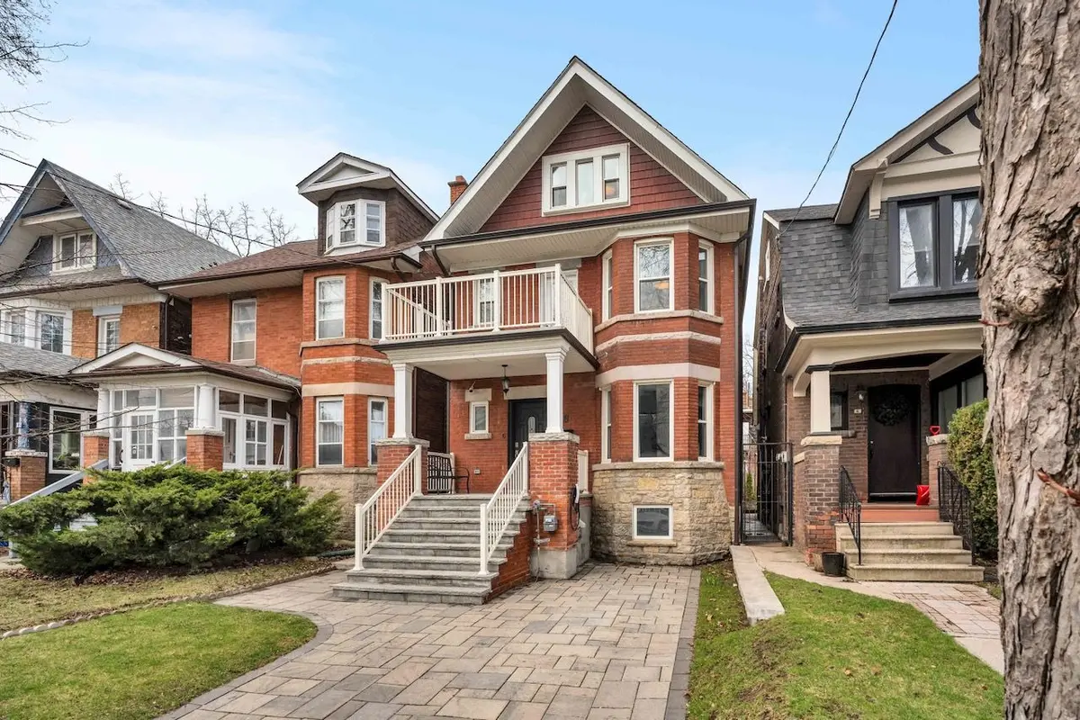 8 Springhurst AVE, Toronto W01, ON M6K 1A9