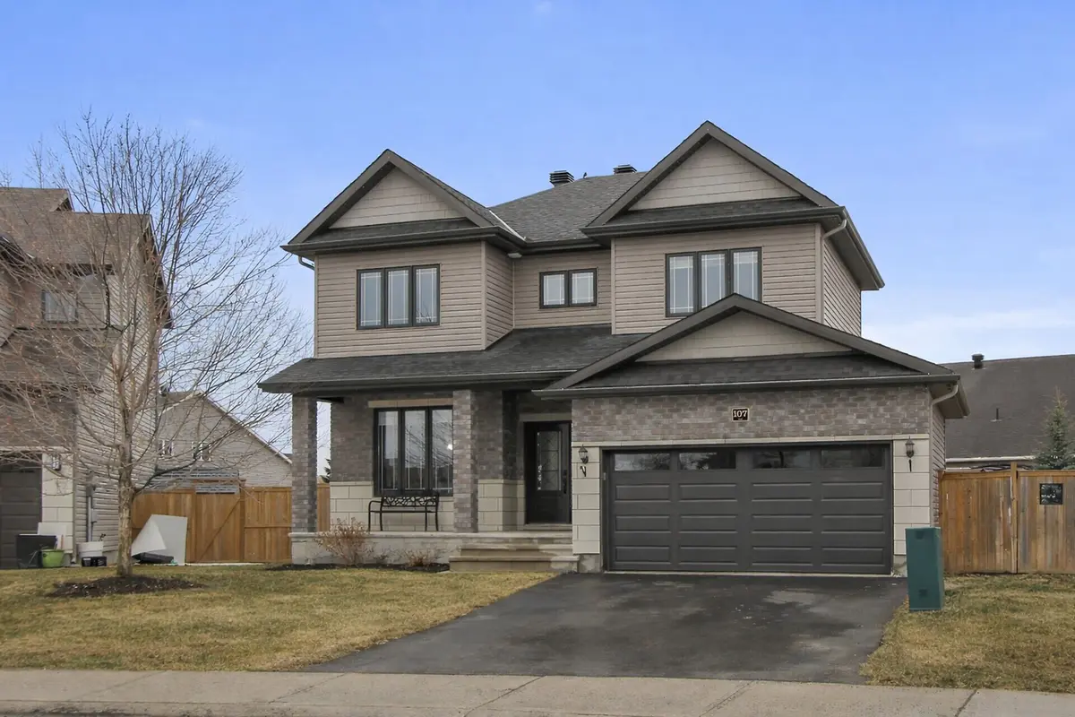 107 Francis ST, Carleton Place, ON K7C 0E9