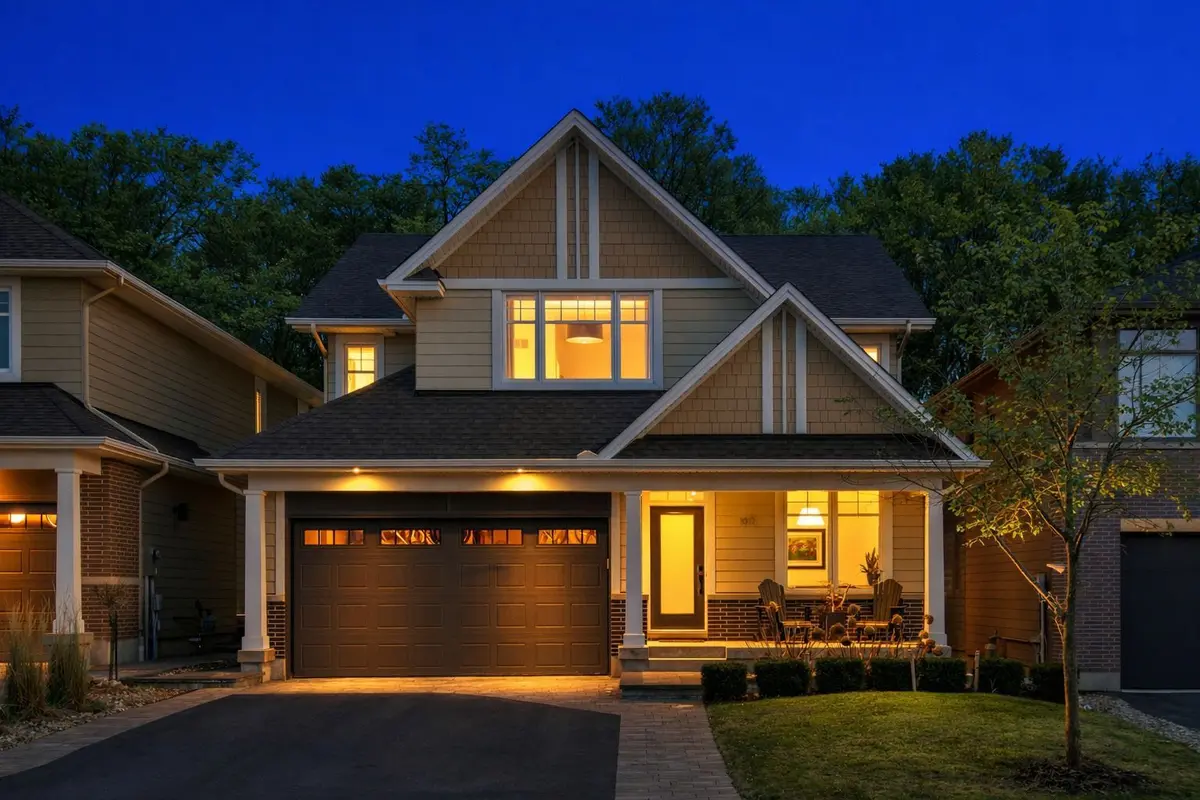 189 Avro CIR, Manor Park - Cardinal Glen And Area, ON K1K 4Y9