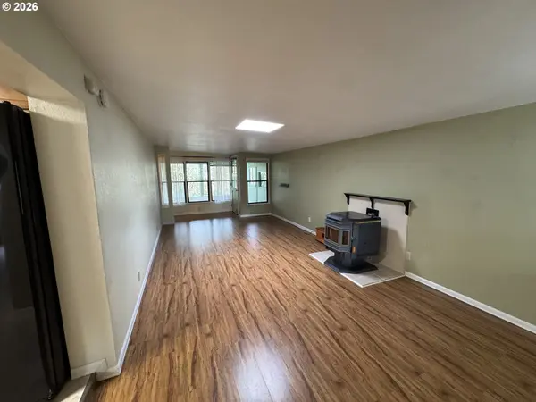 1600 RHODODENDRON DR #218, Florence, OR 97439