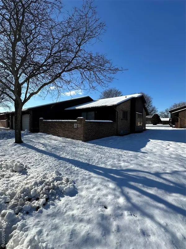 26471 Summerdale DR #155, Southfield, MI 48033