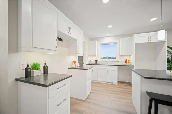 53 Gullane ST, Niverville, MB R0A 0A1