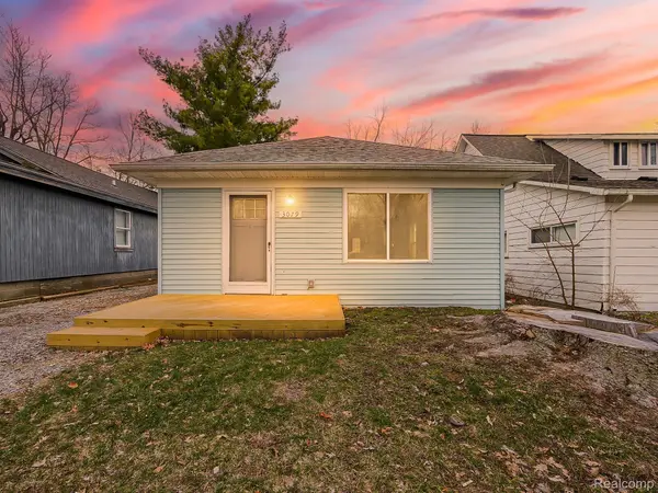 3079 Grove ST, Keego Harbor, MI 48320