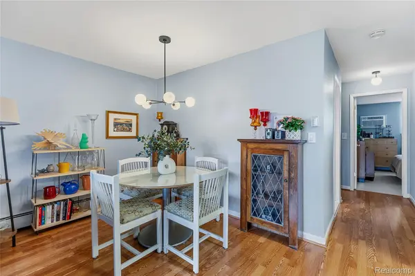 4913 Crooks RD #G1, Royal Oak, MI 48073