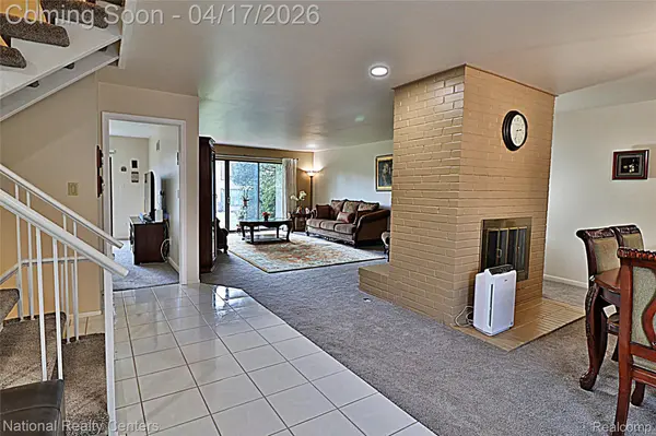 7309 Creek View CIR, West Bloomfield Charter Township, MI 48322