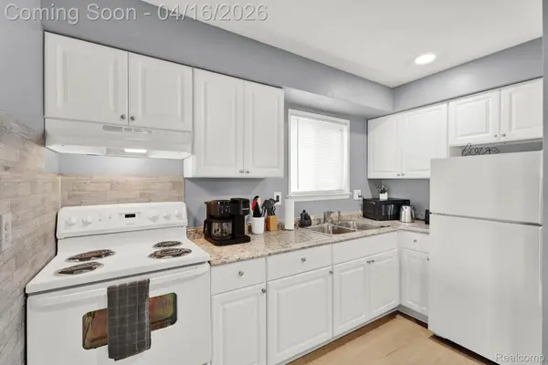 30561 Krauter #C1, Garden City, MI 48135