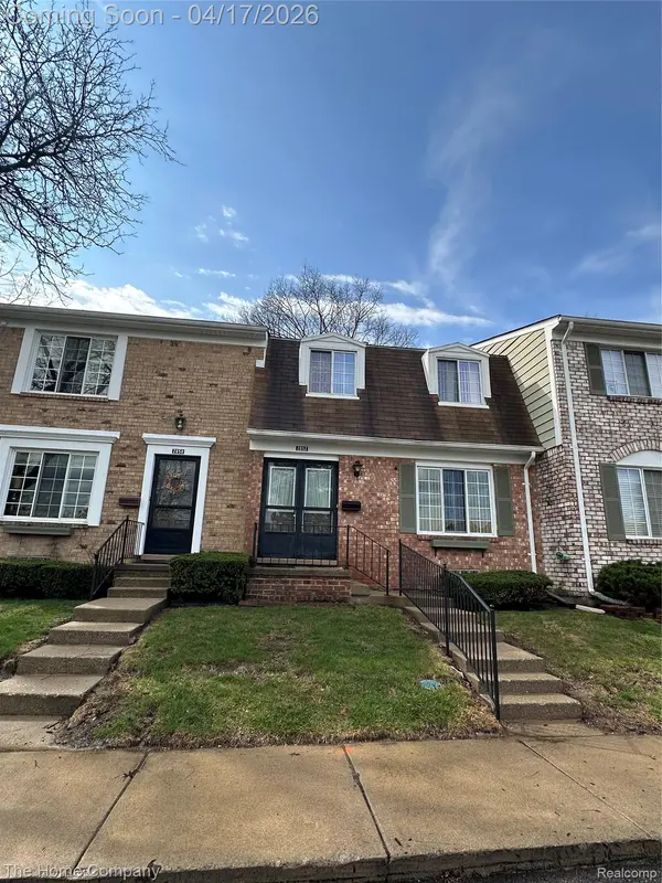 2052 Wickham ST, Royal Oak, MI 48073