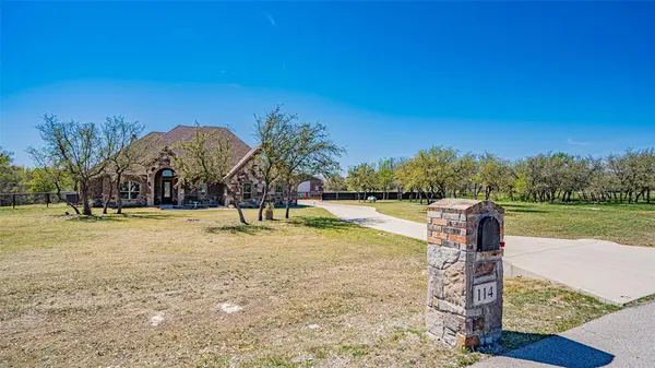 114 Woodlot Lane, Azle, TX 76020