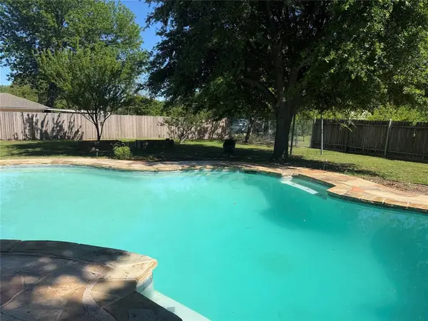 322 Willow Wood Street, Murphy, TX 75094