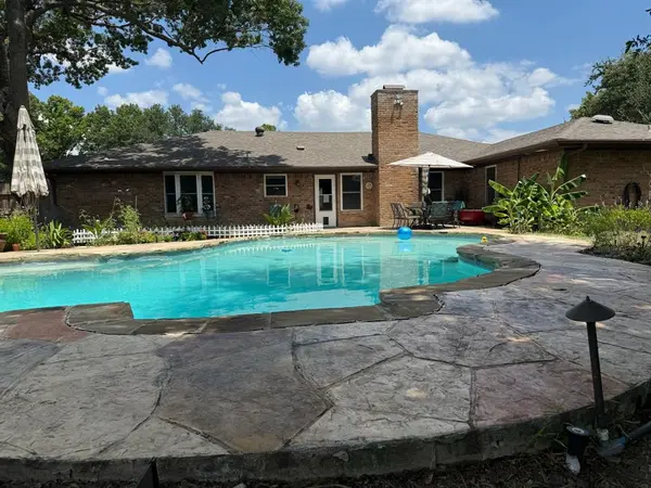 322 Willow Wood Street, Murphy, TX 75094