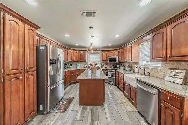 3418 Henderson Drive, Greenville, TX 75402