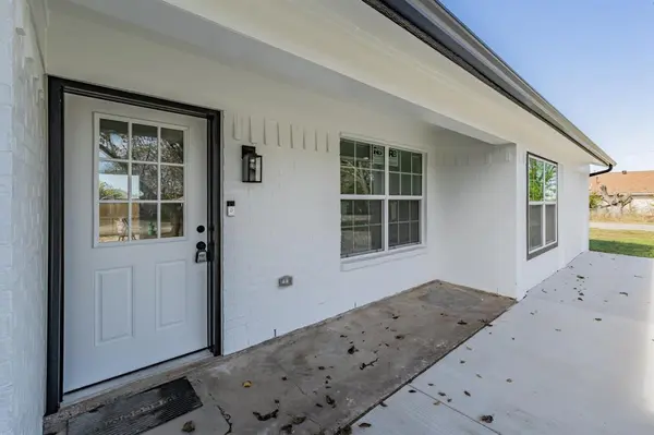 207 N Hickory Street, Venus, TX 76084