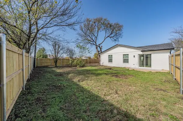 207 N Hickory Street, Venus, TX 76084