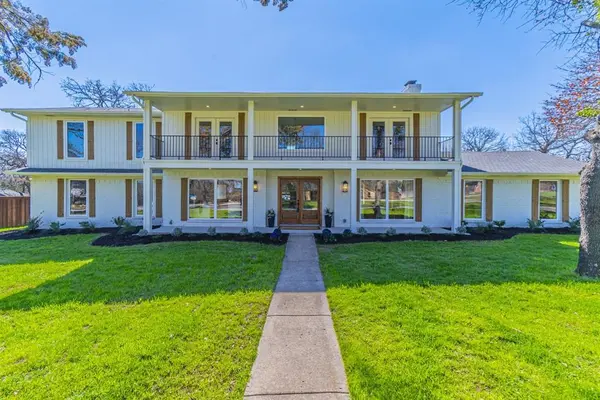 320 Cross Timbers Drive,  Double Oak,  TX 75077