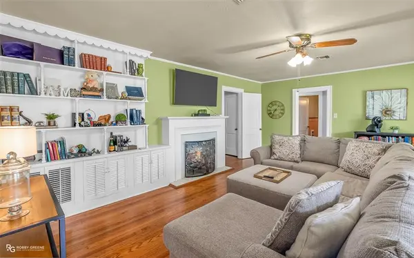 3642 Gilbert Drive, Shreveport, LA 71104